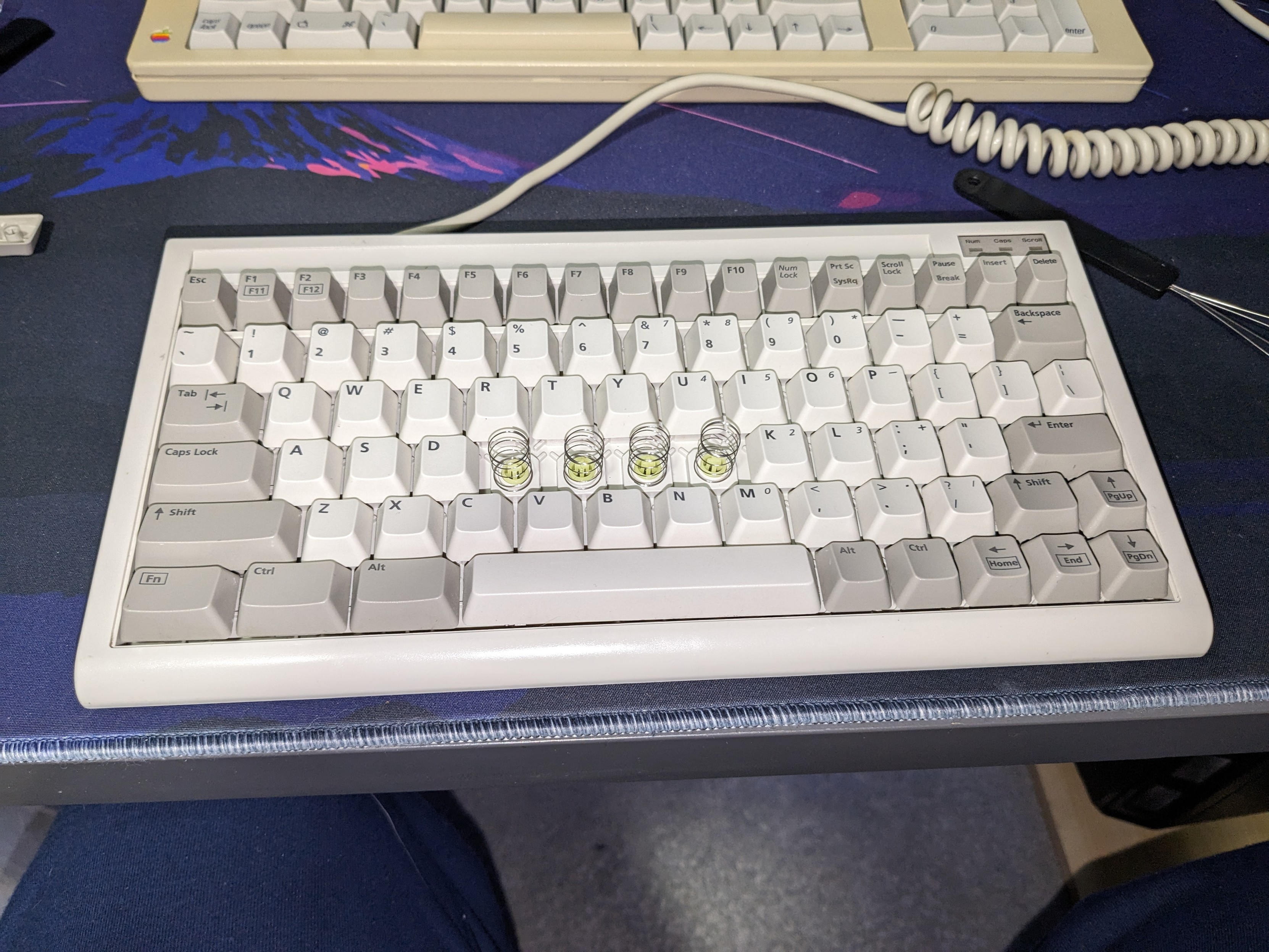 BTC 5100 Vintage BTC KEYBOARD - FCC ID E5X5R5BTC-5100C - Missing